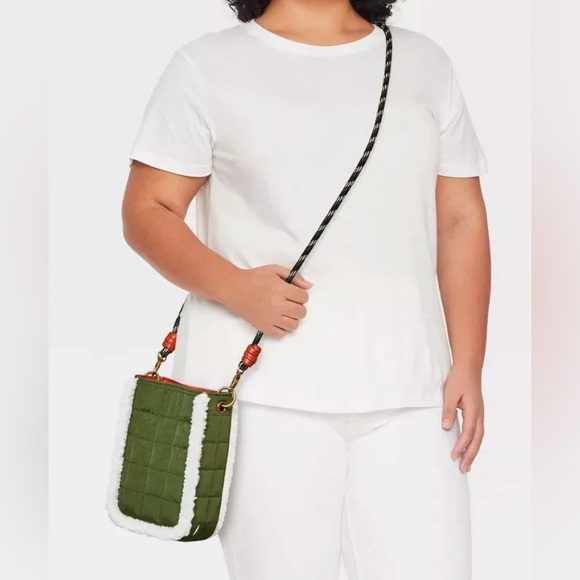 Universal Thread Handbags - Universal Thread- NWT crossbody